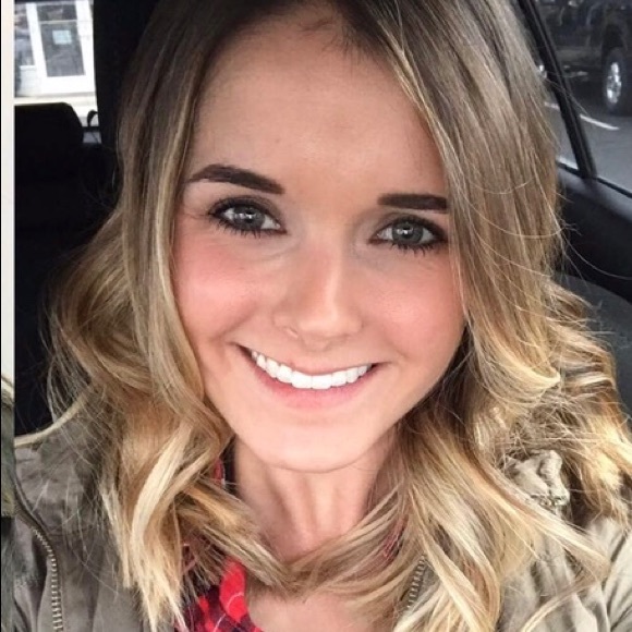 Meet your Posher, Lissa - Picture 1 of 1